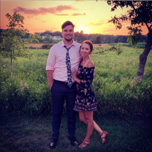 Meet your Posher, Adriana - Picture 1 of 8